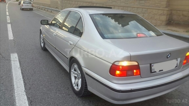 BMW 528 2000, 2,009,000 km - 2.8 l - Bakı