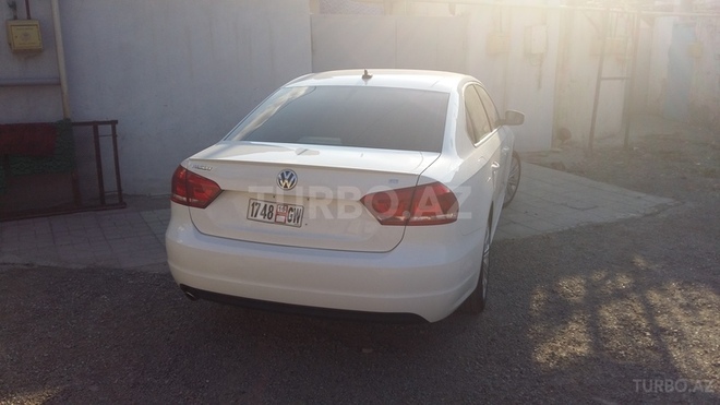 Volkswagen Passat 2013, 69,750 km - 2.5 l - Bakı