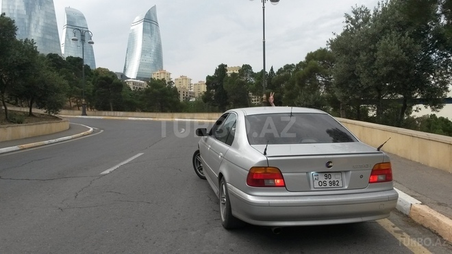 BMW 530 2001, 344,000 km - 3.0 l - Bakı