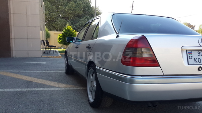 Mercedes C 220 1996, 438,000 km - 2.2 l - Bakı