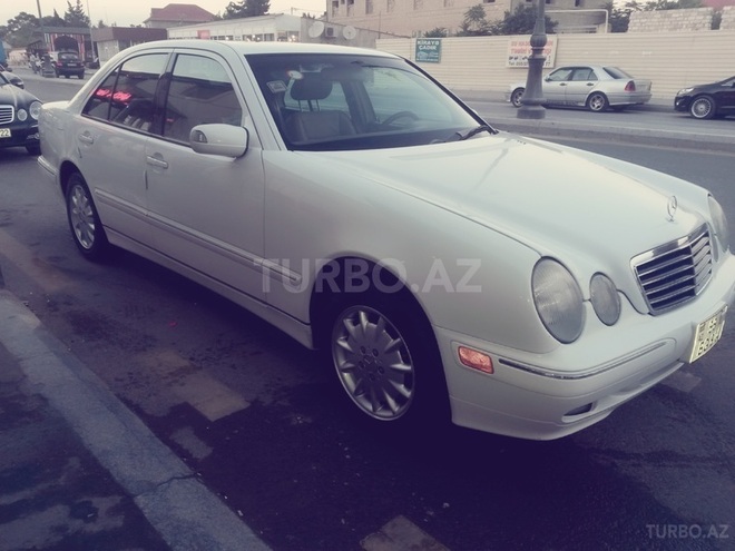 Mercedes E 320 2000, 250,000 km - 3.2 l - Bakı