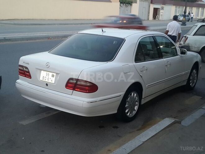 Mercedes E 320 2000, 250,000 km - 3.2 l - Bakı