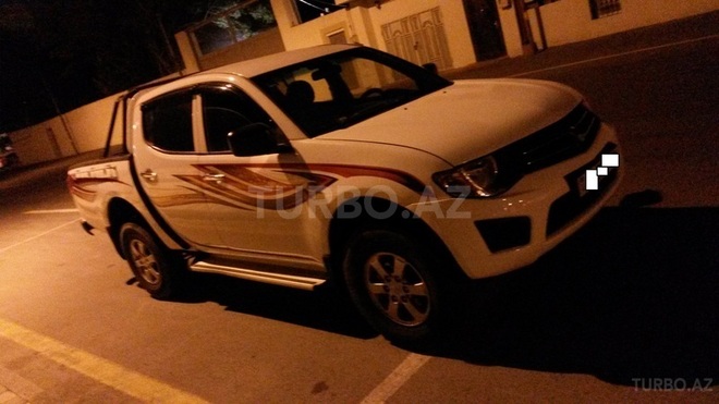 Mitsubishi L200 2008, 122,000 km - 2.5 l - Bakı