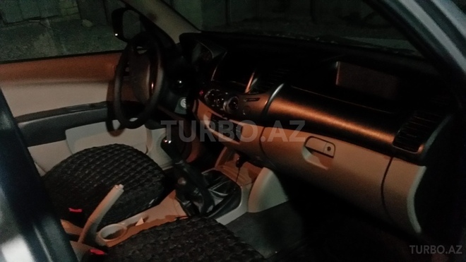 Mitsubishi L200 2008, 122,000 km - 2.5 l - Bakı