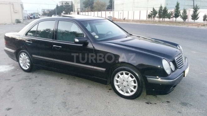 Mercedes E 240 2000, 211,000 km - 2.4 л - Sumqayıt