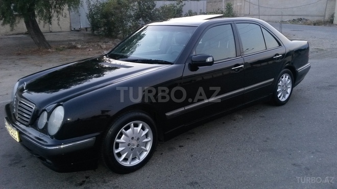Mercedes E 240 2000, 211,000 km - 2.4 л - Sumqayıt
