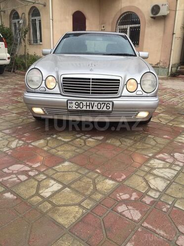 Mercedes E 240 1997, 256,395 km - 2.4 l - Bakı