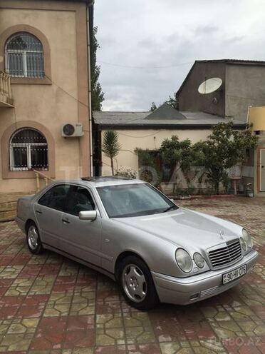 Mercedes E 240 1997, 256,395 km - 2.4 l - Bakı