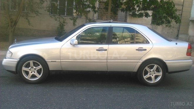 Mercedes C 220 1997, 220,000 km - 2.2 l - Bakı