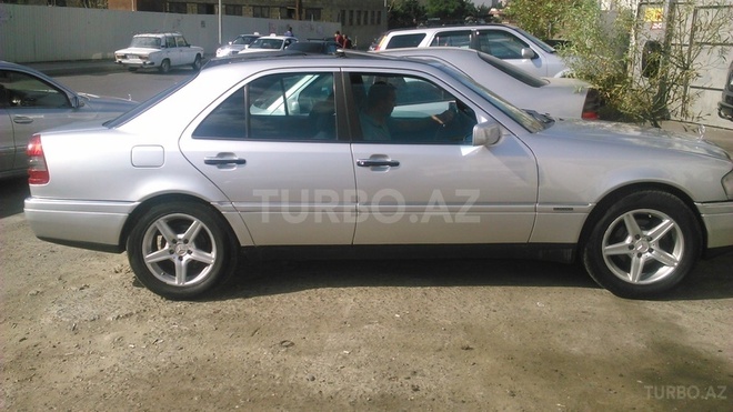 Mercedes C 220 1997, 220,000 km - 2.2 l - Bakı