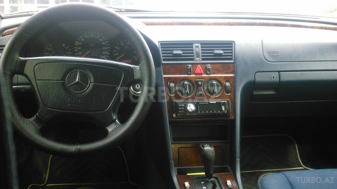 Mercedes C 220 1997, 220,000 km - 2.2 l - Bakı