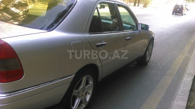Mercedes C 200 1996, 190,000 km - 2.2 л - Bakı