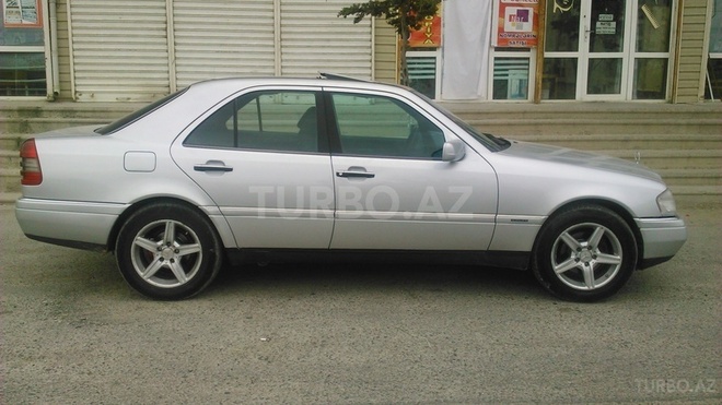 Mercedes C 200 1996, 190,000 km - 2.2 л - Bakı