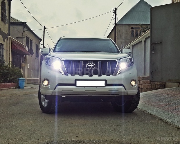 Toyota Prado 2016, 3,200 km - 2.7 л - Bakı