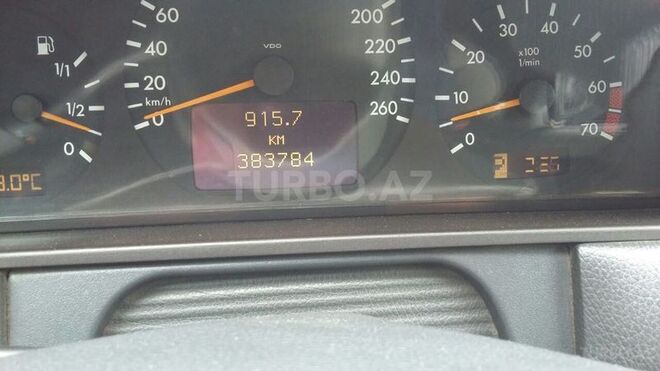 Mercedes E 280 2001, 383,000 km - 2.8 l - Bakı
