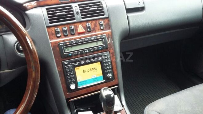 Mercedes E 280 2001, 383,000 km - 2.8 l - Bakı