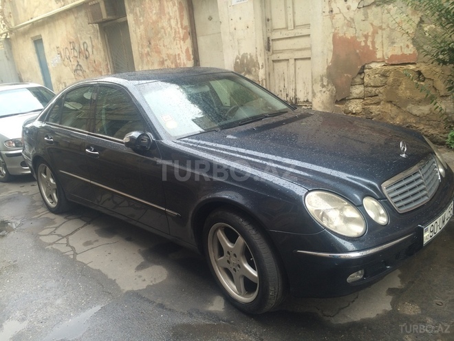 Mercedes E 220 2002, 240,000 km - 2.2 л - Bakı