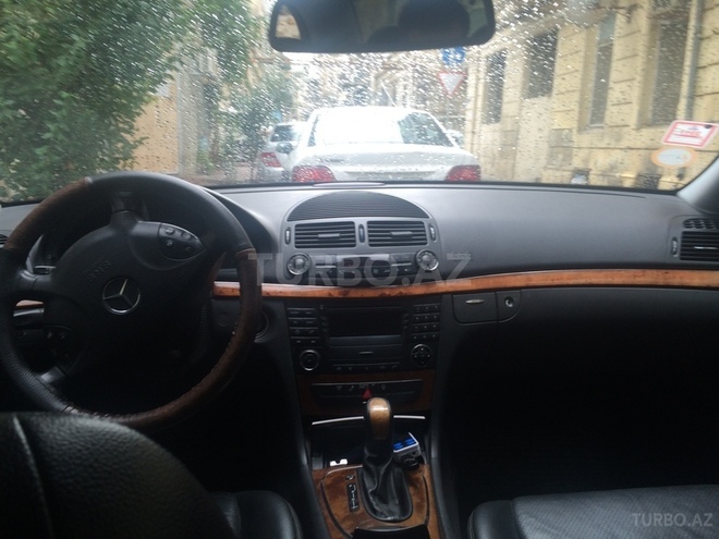 Mercedes E 220 2002, 240,000 km - 2.2 л - Bakı