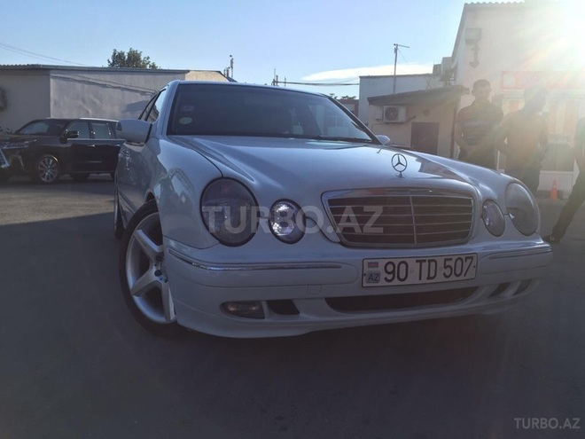 Mercedes E 320 2001, 239,000 km - 3.2 л - Bakı