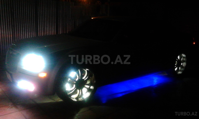 Chrysler 300C 2005, 86,000 km - 2.7 л - Bakı