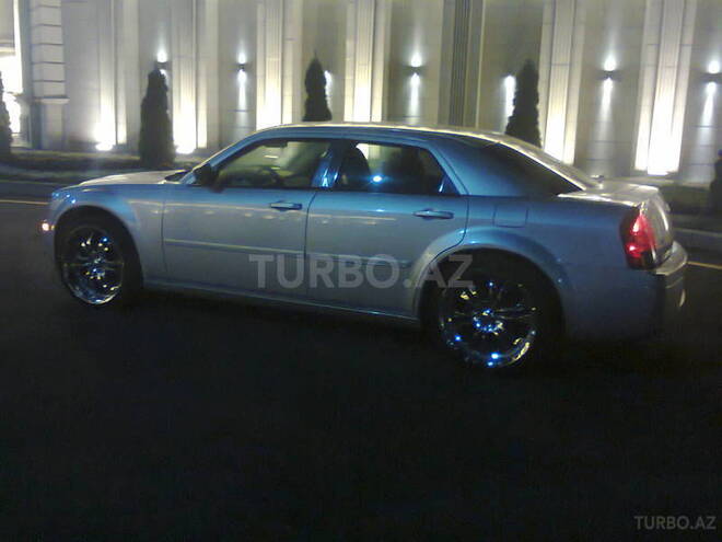 Chrysler 300C 2005, 86,000 km - 2.7 л - Bakı