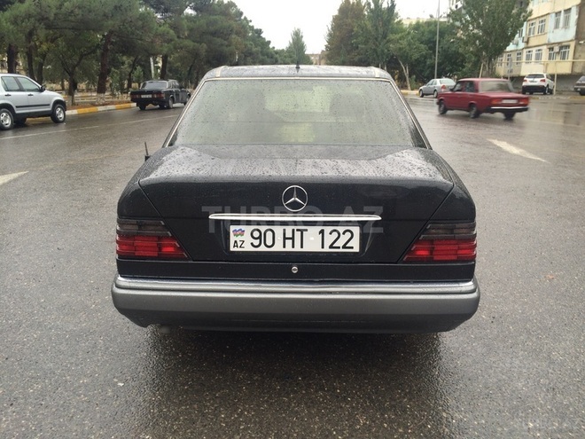 Mercedes E 200 1992, 237,041 km - 2.0 л - Bakı