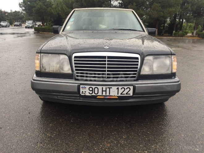 Mercedes E 200 1992, 237,041 km - 2.0 л - Bakı