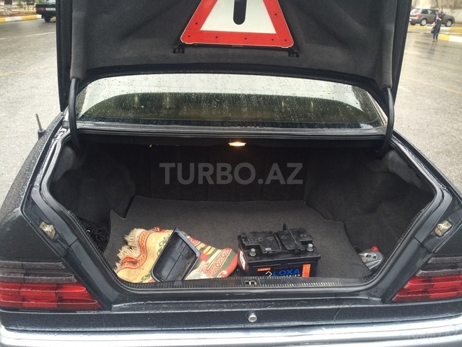 Mercedes E 200 1992, 237,041 km - 2.0 л - Bakı