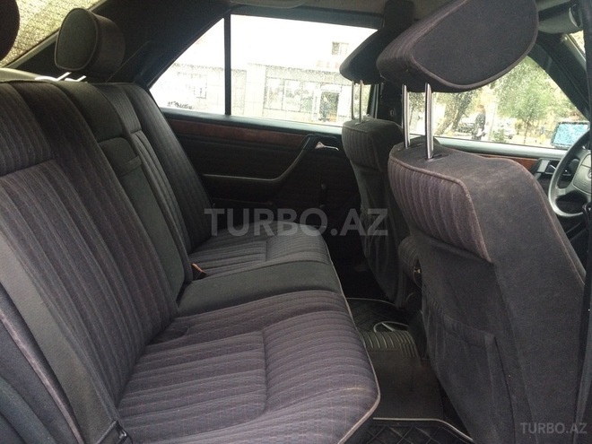 Mercedes E 200 1992, 237,041 km - 2.0 л - Bakı