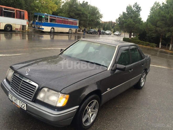 Mercedes E 200 1992, 237,041 km - 2.0 л - Bakı