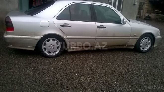 Mercedes C 250 1998, 251,233 km - 2.5 л - Lənkəran