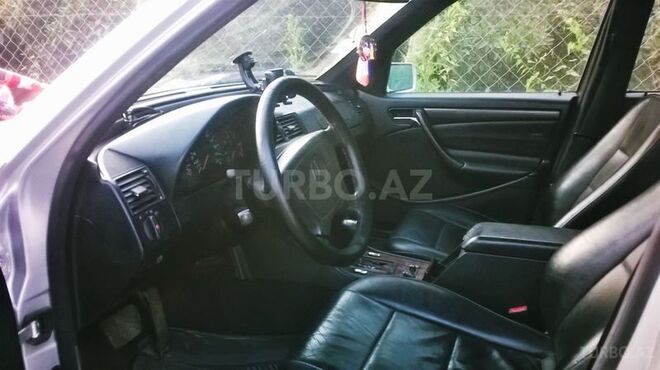 Mercedes C 250 1998, 251,233 km - 2.5 л - Lənkəran