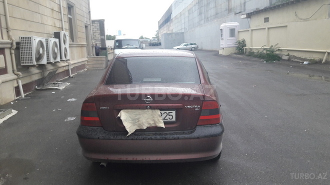 Opel Vectra 1997, 156,000 km - 2.0 l - Bakı