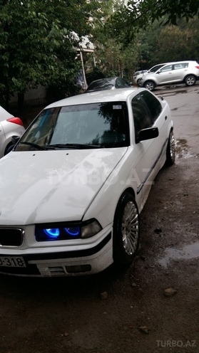 BMW 318 1993, 425,000 km - 1.8 l - Bakı