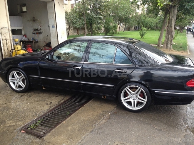 Mercedes E 320 2000, 243,566 km - 3.2 л - Bakı