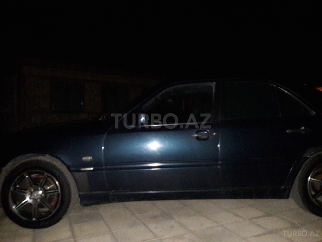 Mercedes C 180 1999, 260,000 km - 0.2 l - Balakən