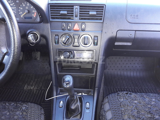 Mercedes C 180 1999, 260,000 km - 0.2 l - Balakən