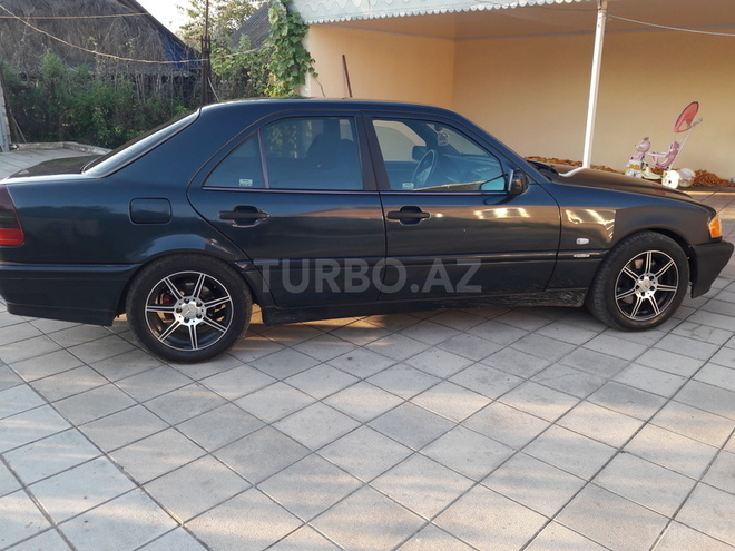 Mercedes C 180 1999, 260,000 km - 0.2 l - Balakən