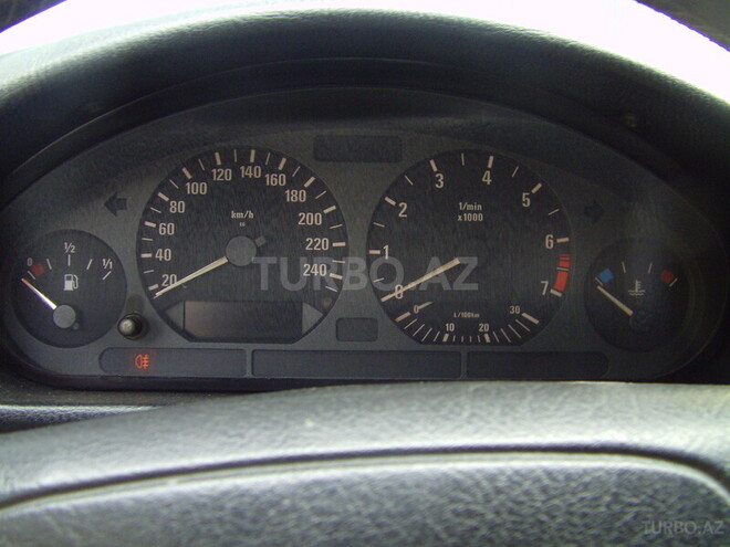 BMW 320 1996, 260,000 km - 2.0 l - Gəncə