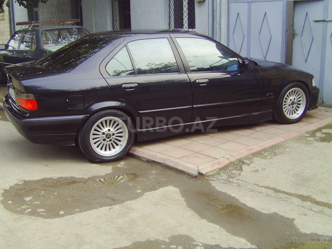 BMW 320 1996, 260,000 km - 2.0 l - Gəncə