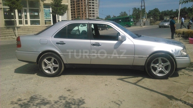 Mercedes C 200 1996, 260,000 km - 2.0 l - Bakı
