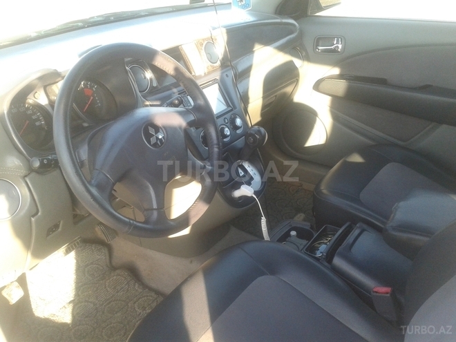 Mitsubishi Airtrek 2001, 200,000 km - 2.4 l - Bakı