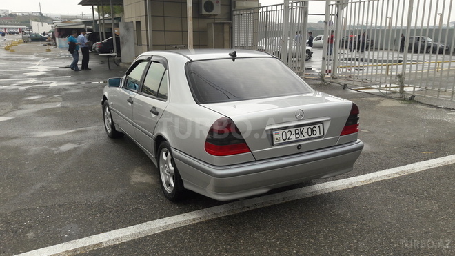 Mercedes C 180 1997, 238,564 km - 1.8 l - Bakı