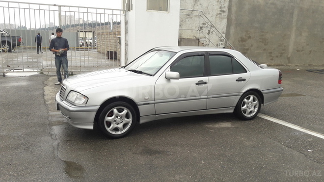 Mercedes C 180 1997, 238,564 km - 1.8 l - Bakı