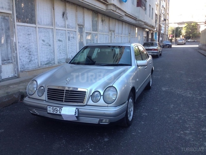 Mercedes E 240 1999, 172,000 km - 2.4 l - Bakı