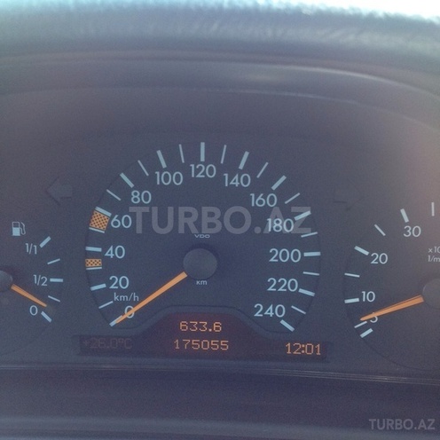 Mercedes E 240 1999, 172,000 km - 2.4 l - Bakı
