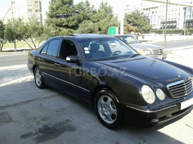 Mercedes E 220 2001, 224,000 km - 2.2 l - Bakı