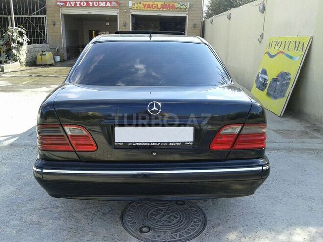 Mercedes E 220 2001, 224,000 km - 2.2 l - Bakı