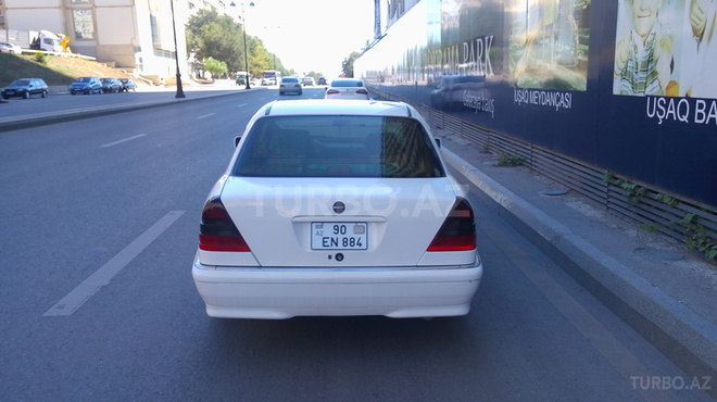 Mercedes C 230 1996, 335,000 km - 2.3 l - Bakı