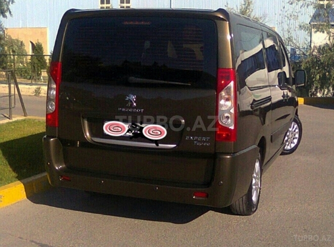 Peugeot  2013, 137,000 km - 2.0 l - Bakı